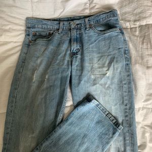 Men’s Levi’s light wash jeans